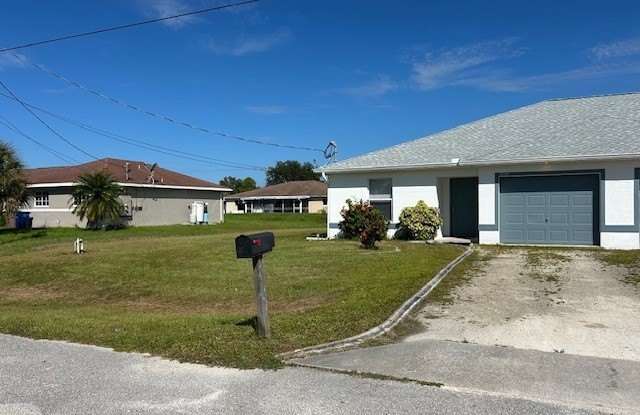2453 Daniel Avenue N photos photos