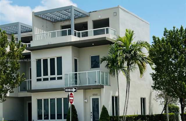 10560 NW 65th Ln - 10560 Northwest 65th Lane, Doral, FL 33178