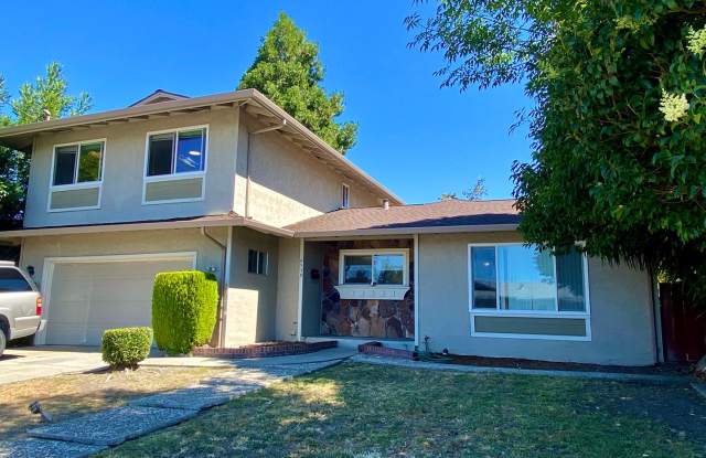 $3,690 / 4 BR - 2194 S.F. - VERY NICE CENTRAL DUBLIN HOME - 6539 Maple Drive, Dublin, CA 94568