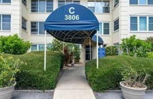3806 GULF OF MEXICO Drive Gallery 1