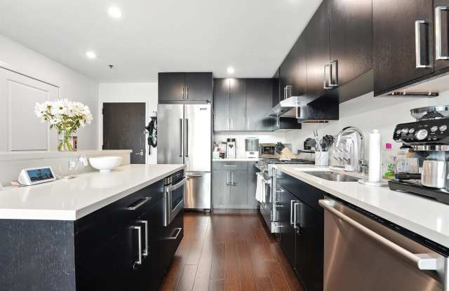 1100 MAXWELL LANE photos photos