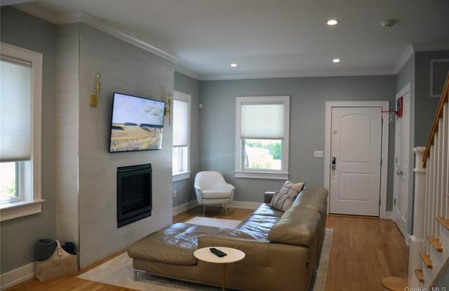 78 Orchard Avenue Gallery 3