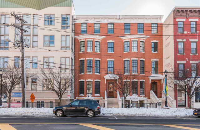 275 GRAND ST - 275 Grand Street, Jersey City, NJ 07302