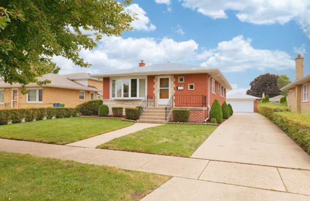 4537 W 100th Place Gallery 1