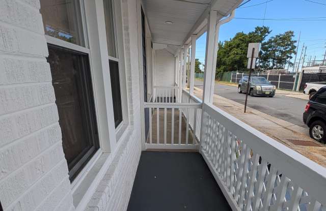 2004 Mckinley Ave Gallery 3