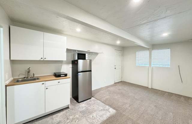 2065 1/2 Whitfield Way Gallery 2