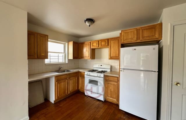 1905 Arnow Ave Unit 1 1905 Arnow Ave Unit 1 - 1905 Arnow Avenue, Bronx, NY 10469