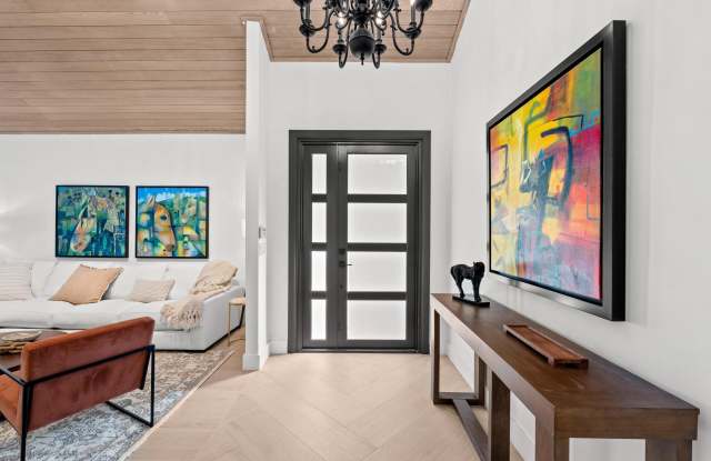 2514 Windsor Way Court Gallery 3