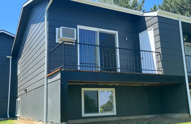 Charming Heights Condo- Half off first months rent! Gallery 3