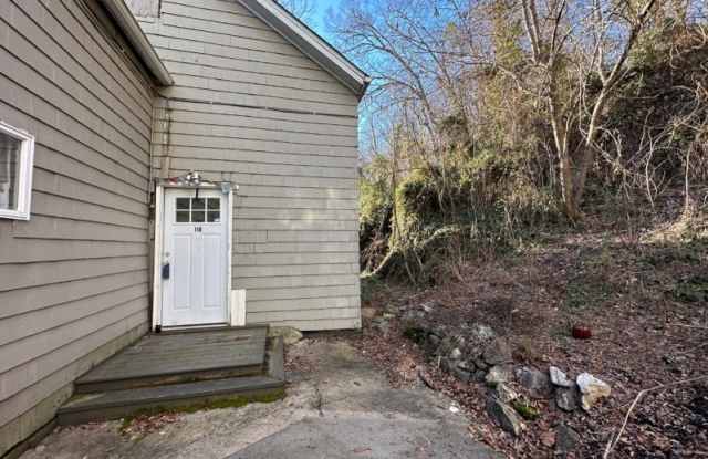 14 W Main St Apt B Gallery 2