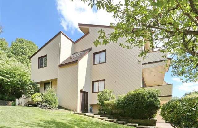 14 Dakota Court - 14 Dakota Court, Suffern, NY 10901