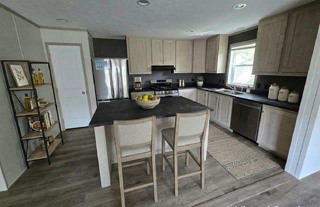 139 laurinda Gallery 3