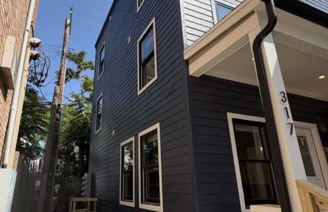317 South Division Street Gallery 3