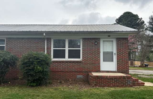 400 W Market St. photos photos