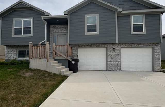 Gorgeous 4 Bedroom Split Level in Belton!! photos photos