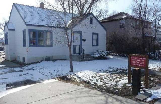518 1/2 Grand Ave photos photos