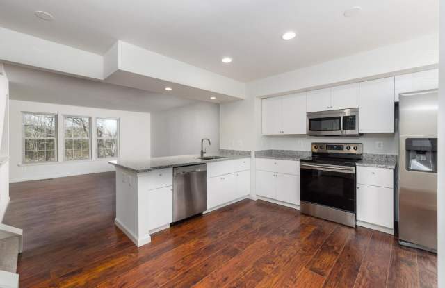 9552 BUTTONBUSH COURT Gallery 3
