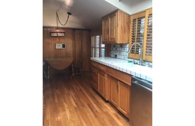 3846 Vineland Avenue Gallery 2