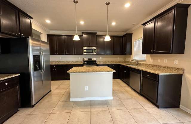 16082 WILLOW BLUFF Court Gallery 2