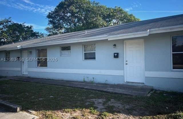 2746 Johnson St photos photos