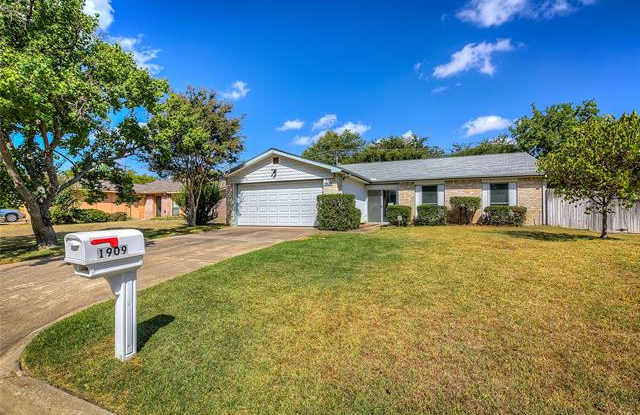 1909 Sabine Pass Lane Gallery 2