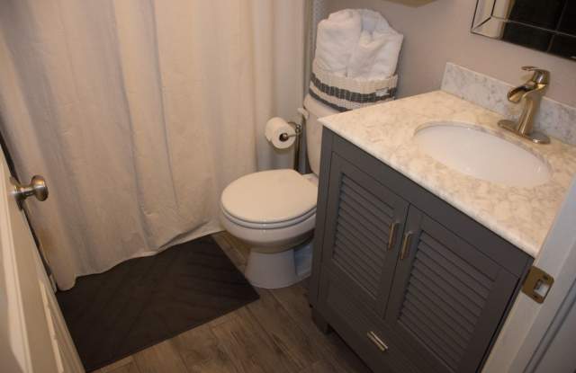 Beautiful 3 bedroom 2 1/2 bath Gallery 1