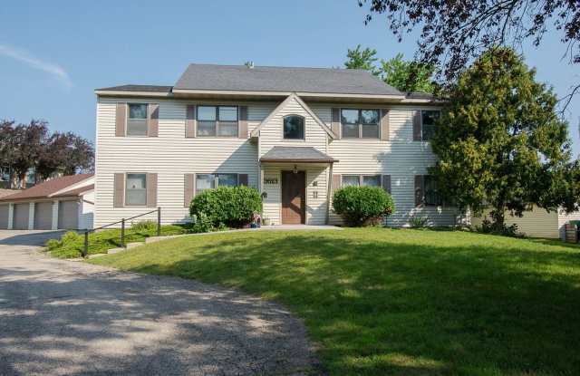 Newly updated 2br upstairs condo in excellent NW location! photos photos
