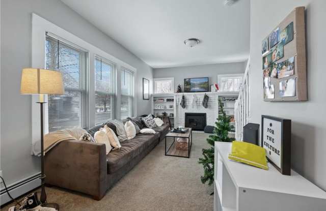 6 Bedroom Near St. Thomas Available June 2027 Gallery 4