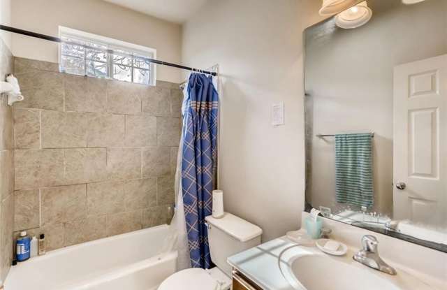 UT PRE-LEASE: 6 BR/4 BA in Hyde Park - 2 Story House, Laundry Room, Backyard photos photos