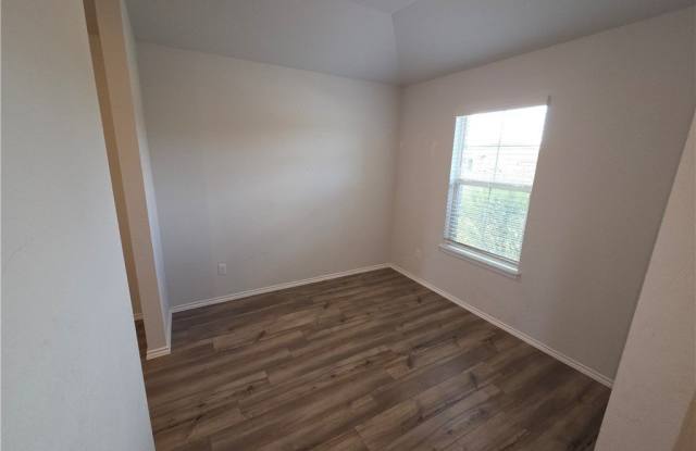 1049 Velvet Court Gallery 2
