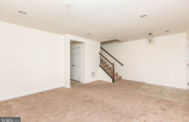 9354 PARAGON WAY Gallery 4
