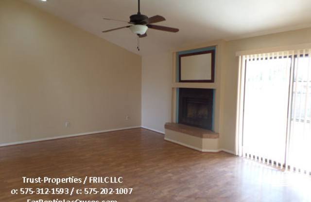 Great 3/2 in Mirasol Subdivision with huge yard Gallery 3