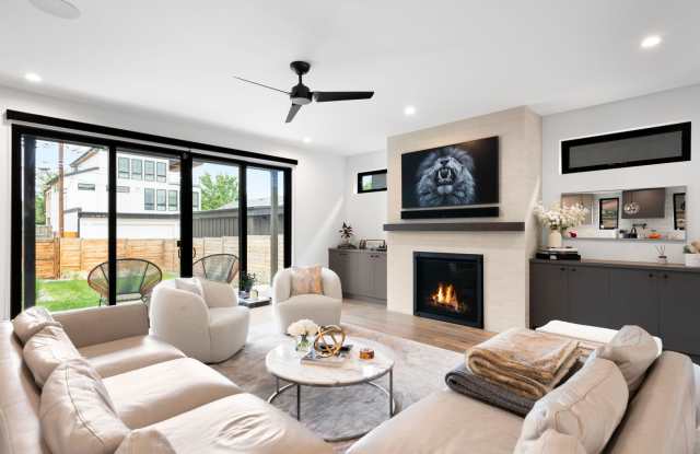 Luxury 5BD, 6BA Home 1 Block From Sloan's Lake Gallery 4