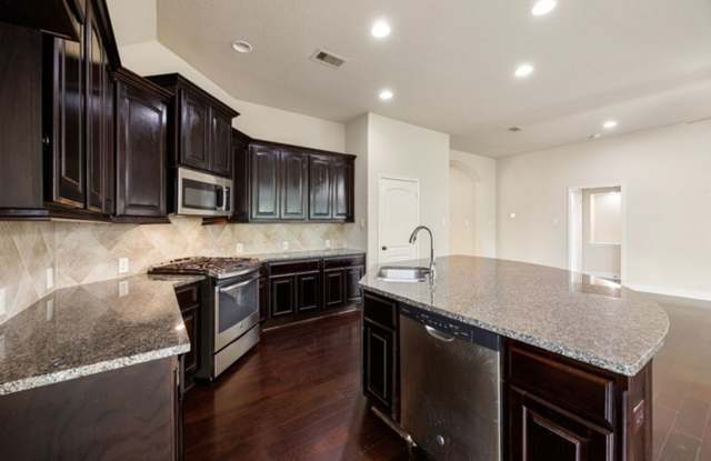 Spacious 4BR House in San Antonio Gallery 1