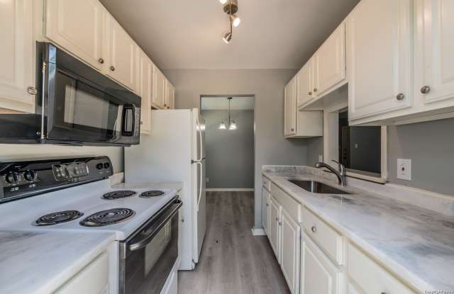 423 E DEWEY PL unit: 4 - 423 East Dewey Place, San Antonio, TX 78212