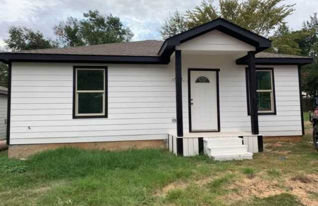 Charming 2BR House in Gun Barrel City photos photos