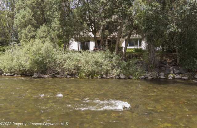 180 River Oaks Lane Gallery 4