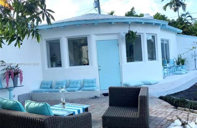 6910 Rue Notre Dame photos photos