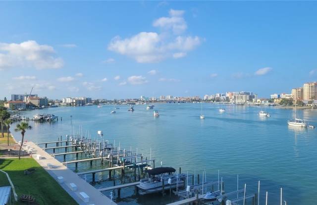 660 ISLAND WAY photos photos