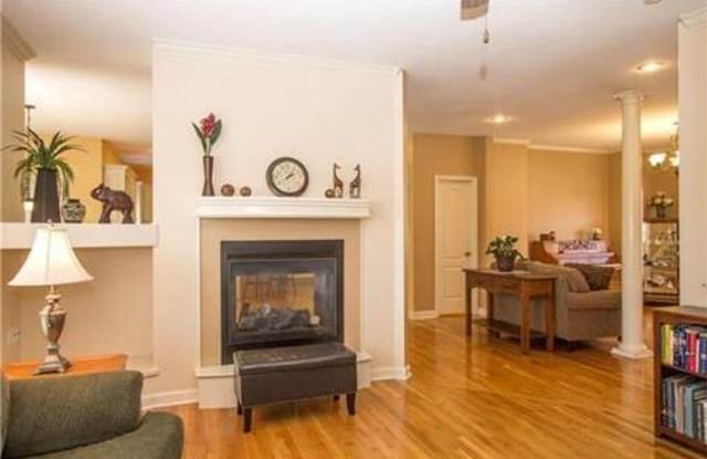 8012 N Mattox Ave Gallery 4