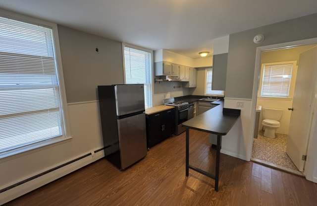 879 Whalley Avenue Gallery 3