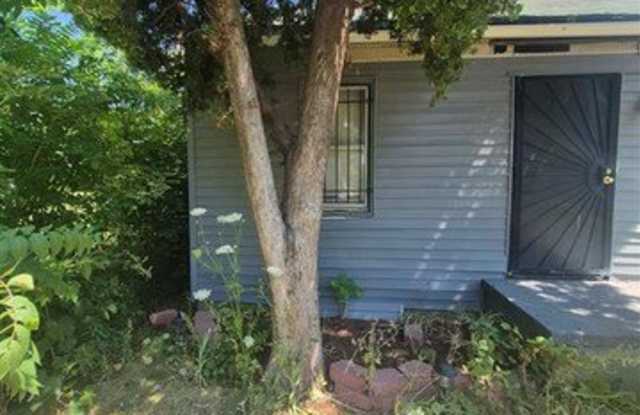 13500 Heyden Street Gallery 2