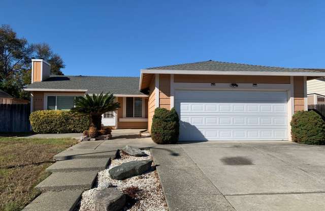 MOVE IN SPECIAL $500 off 1st months rent - 626 Kinglet Street, Suisun City, CA 94585