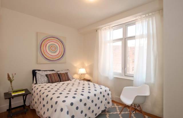 301 Sullivan Pl. Gallery 4