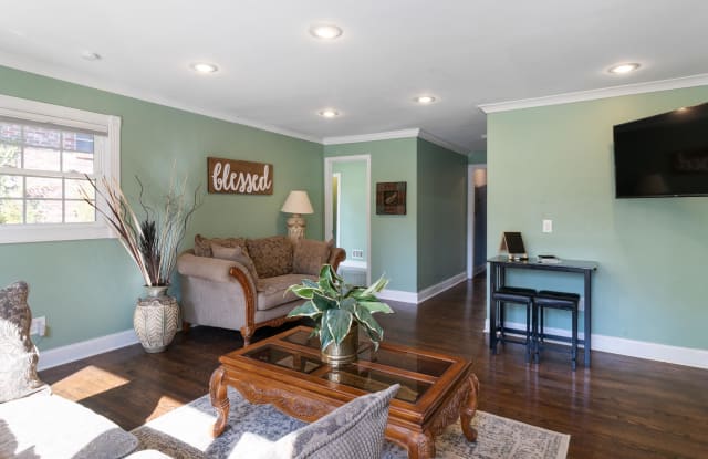 2023 Briar Ridge Way SouthwestBEDROOM 3B - 734906 Gallery 4
