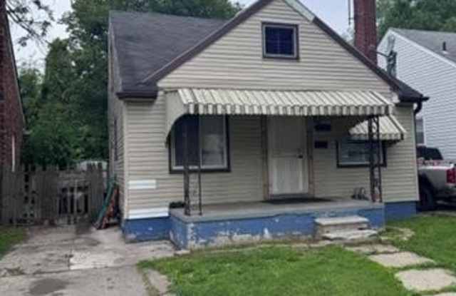 7337 Woodmont Avenue Gallery 1