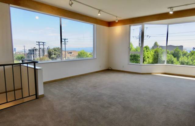 2 Story Condo with Parking, Views and Outdoor Space! Gallery 4