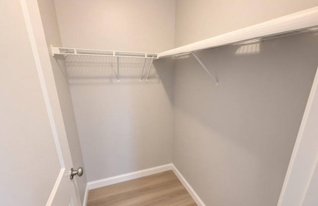 9600 SMITHVIEW Place Gallery 4
