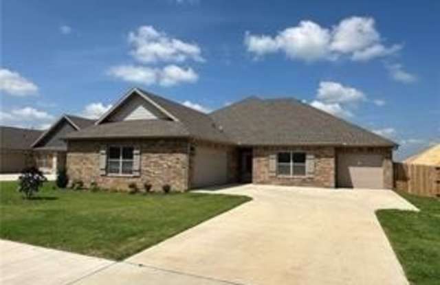 119  N Sheep Dog  AVE - 119 North Sheep Dog Avenue, Farmington, AR 72730