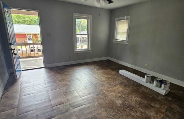 Home in Hot Springs Gallery 4
